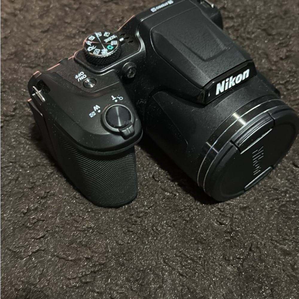 Nikon B500 Digital Camera